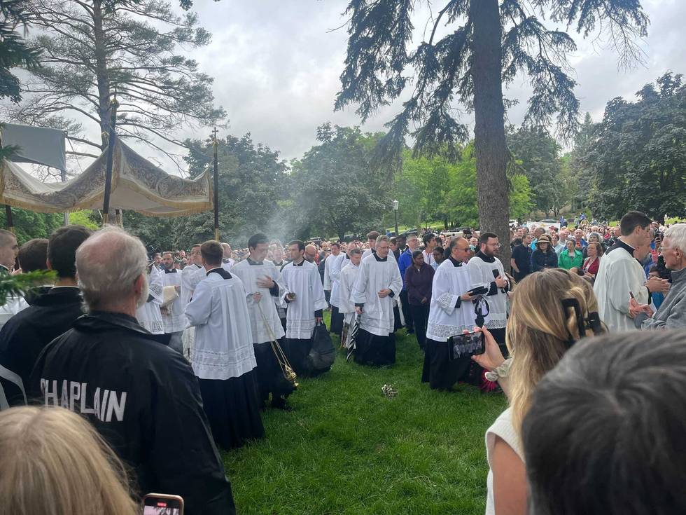 Hundreds gather Monday in catholic procession up Summit Ave. in St. Paul