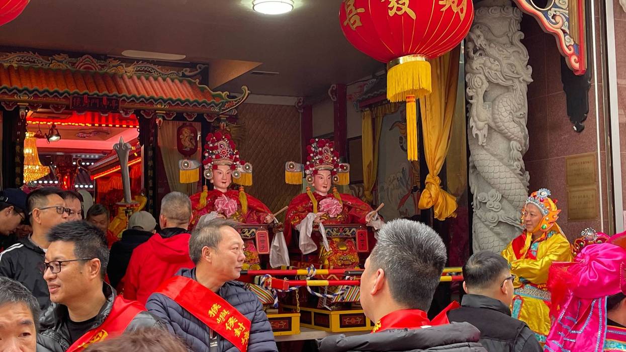 Hundreds gathered outside the Hoyu Chinese Folk Culture Center on Wood Street in Chinatown to ring in the birthday of General Humin.