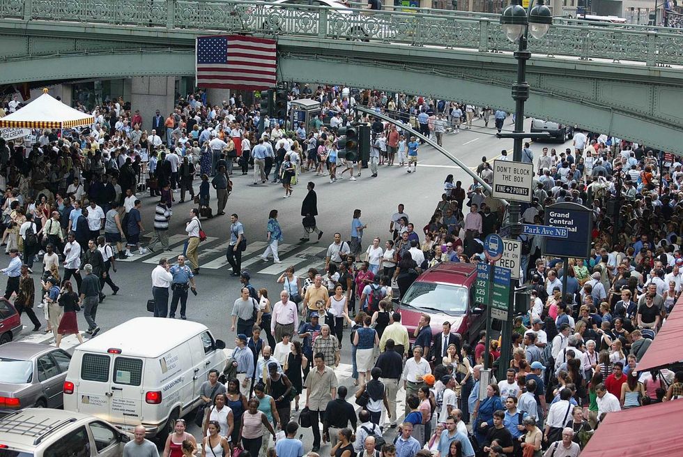 Hundreds of people stand outside Grand Central Station during a blackout on Aug. 15, 2003