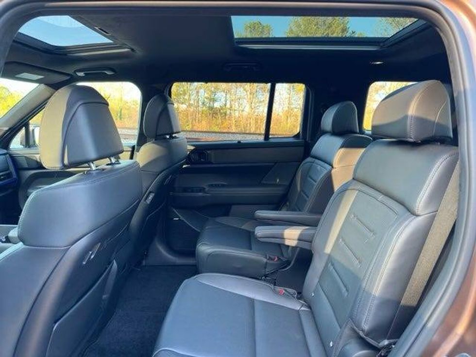 Hyundai Santa Fe Calligraphy Hybrid AWD