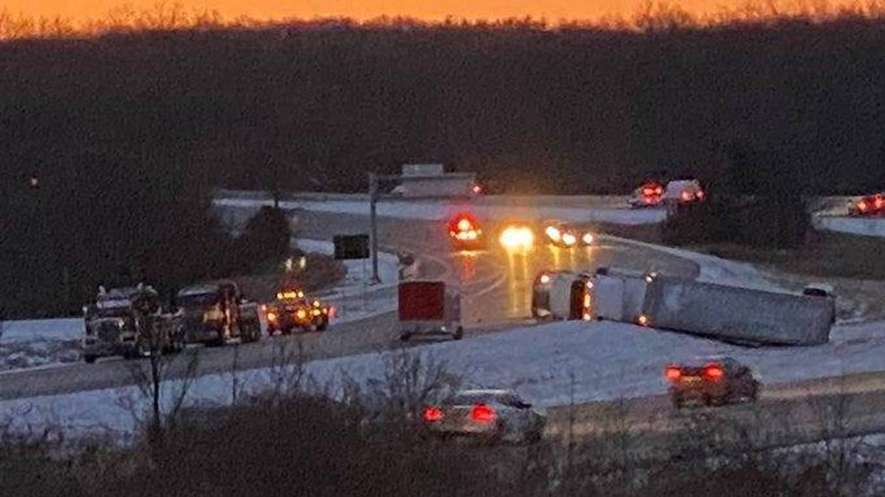 I-75 shuts down after multi-car crash
