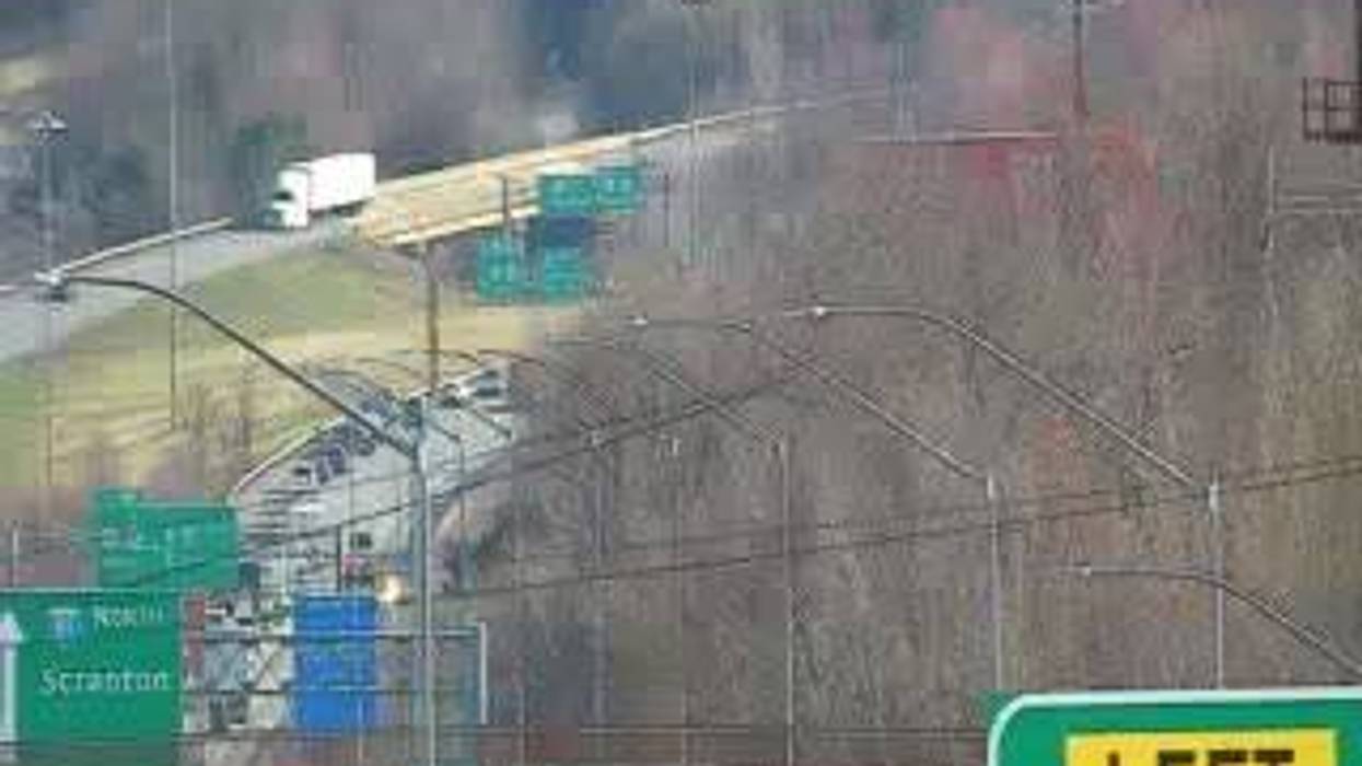I-81 shut down due to accident in Moosic area