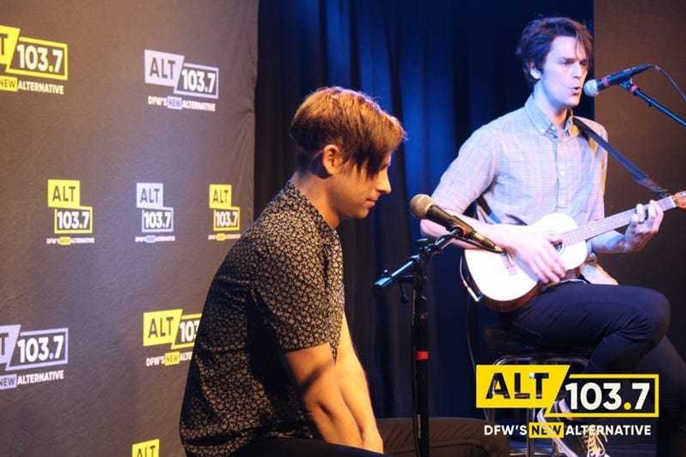 iDKHOW Live At The Verizon Artist Lounge At ALT 103.7 Studios