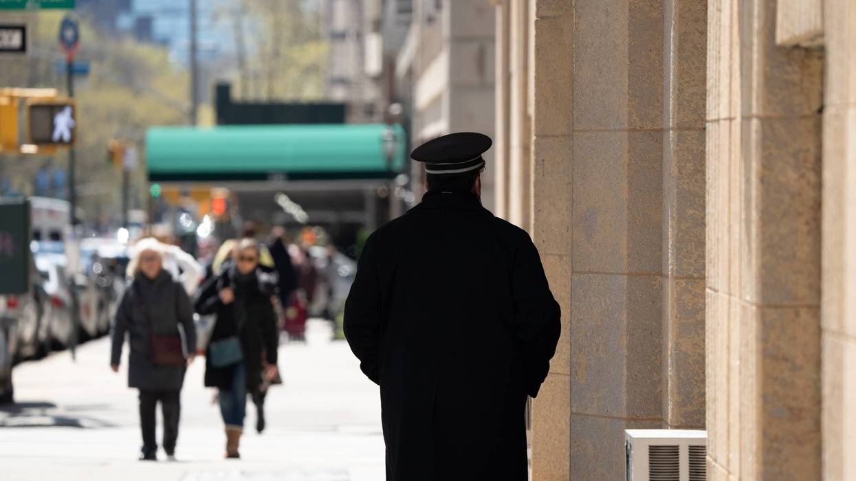 NYC faces possible strike by 34,000 doormen, building workers