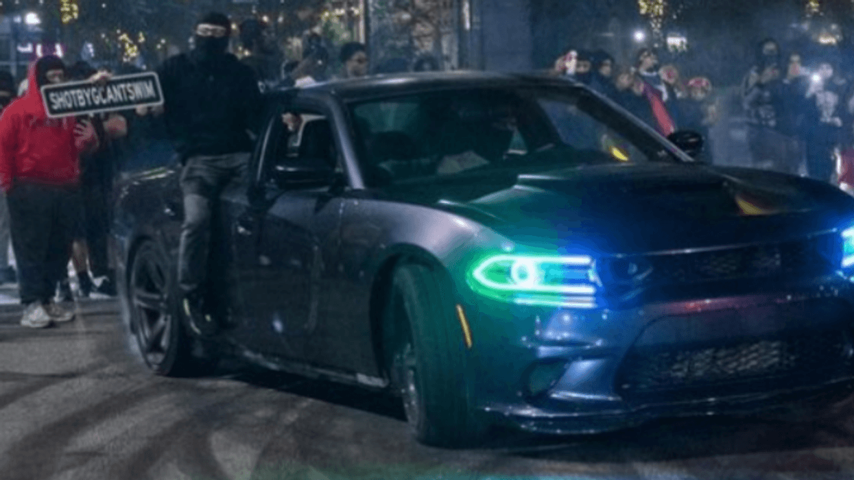 Illegal car meet in front of Philadelphia City Hall