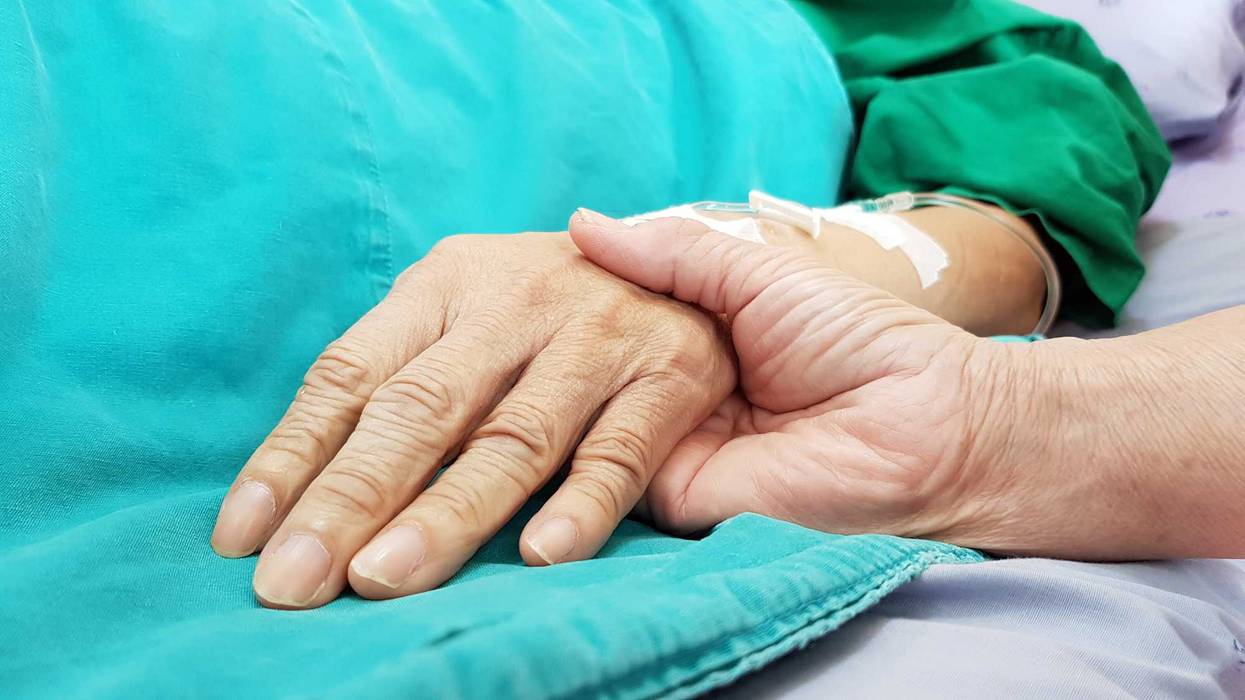 Illinois lawmakers approve end-of-life legislation