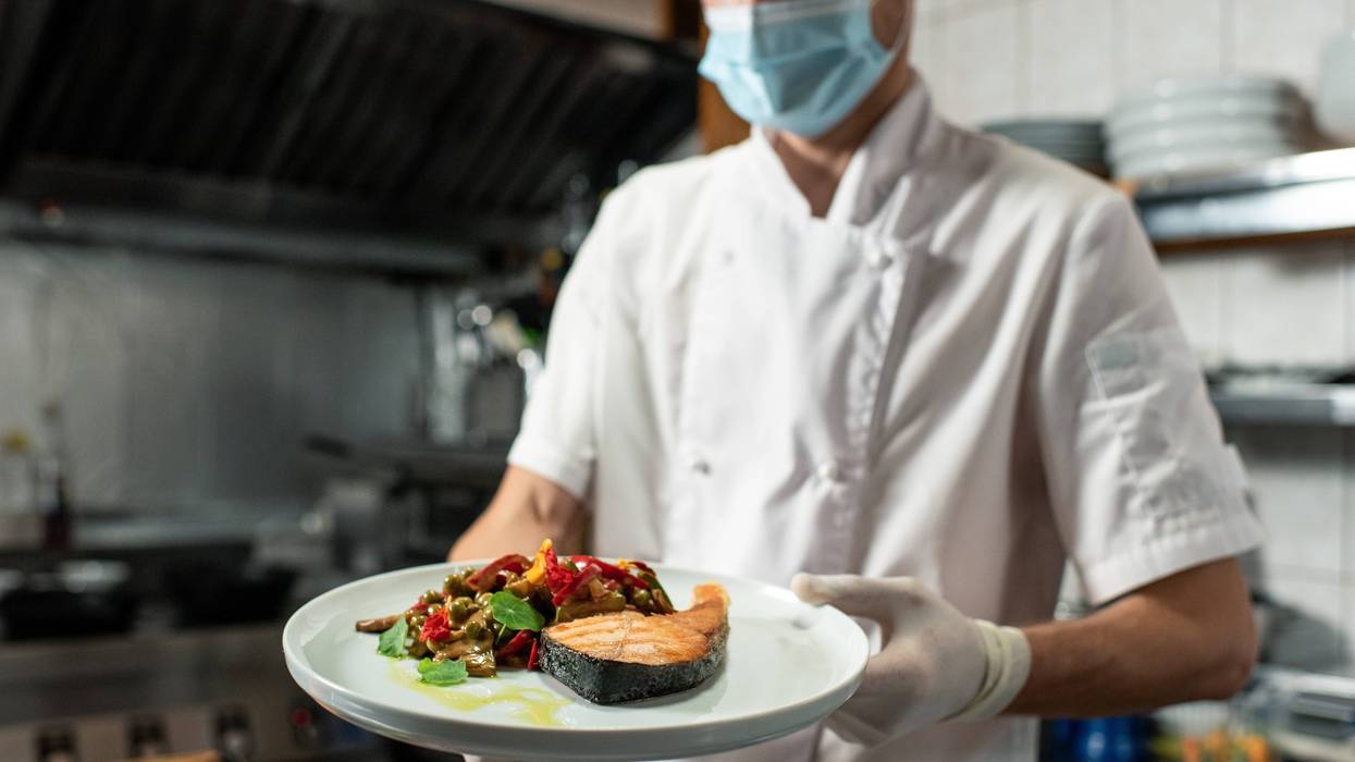 Illinois Restaurant Association challenges Pritzker's order shutting down indoor dining