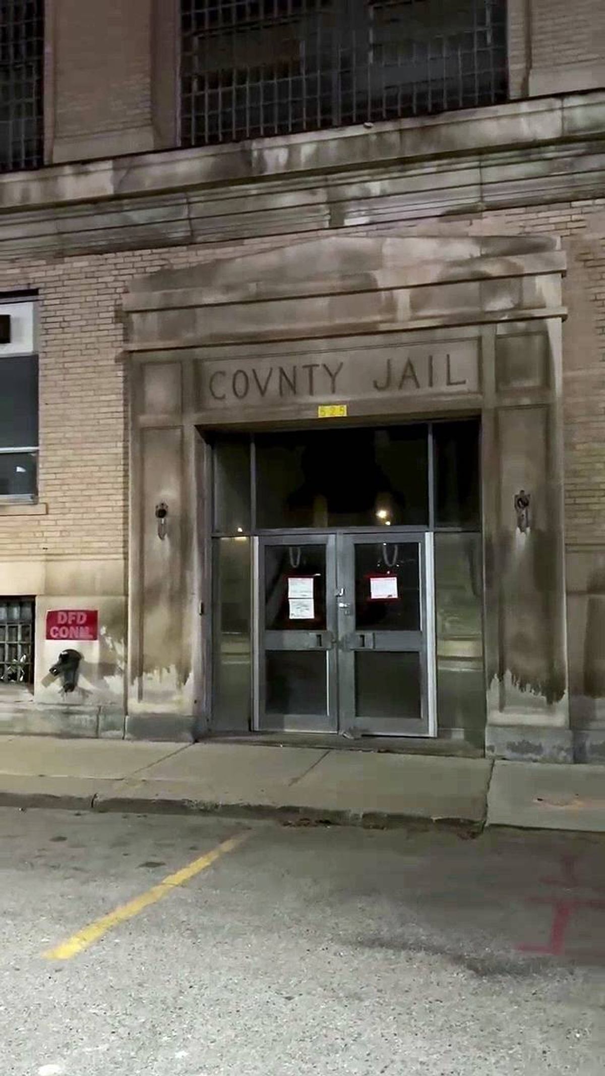 Work begins to tear down old Wayne County Jail in Detroit