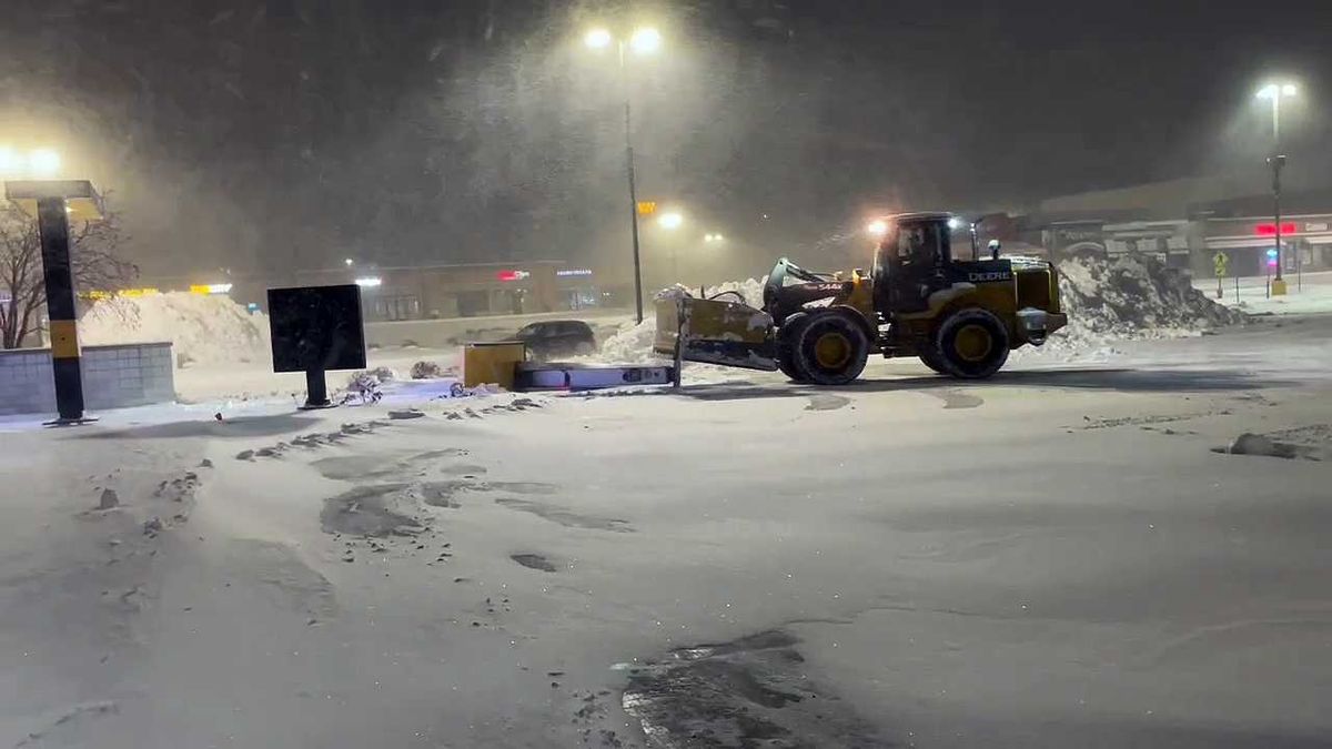 Snow, heavy wind hammer parts of Minnesota leaving roads in rough shape across the southern third of the state