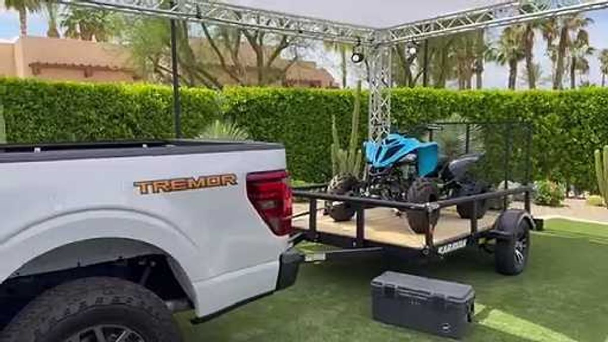 Ford says drivers can takes their eyes off the road in 2 years