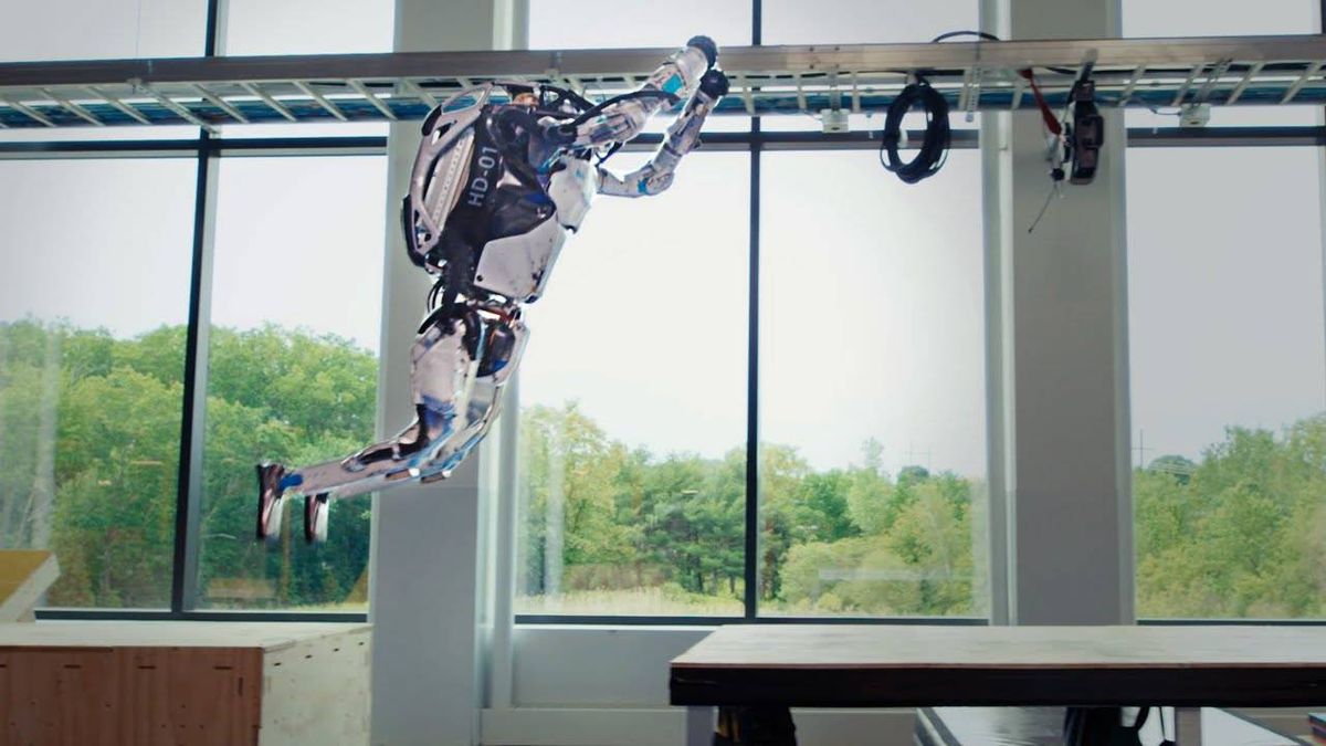 WATCH: Lifelike robots effortlessly complete obstacle course