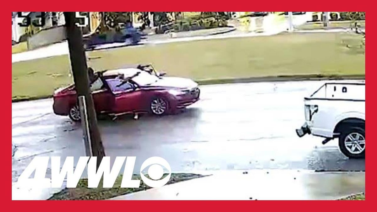 Watch: Gunmen open fire during rush hour on busy street