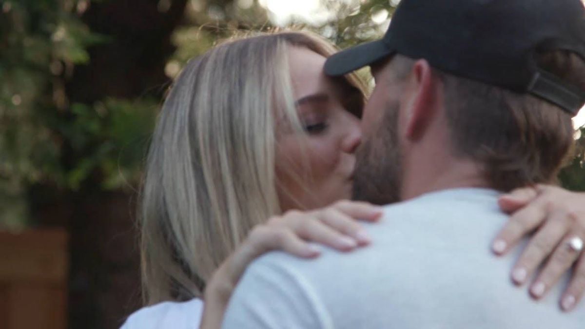 Chris Lane Proposed to ‘Bachelor’ Star Lauren Bushnell With a Song 