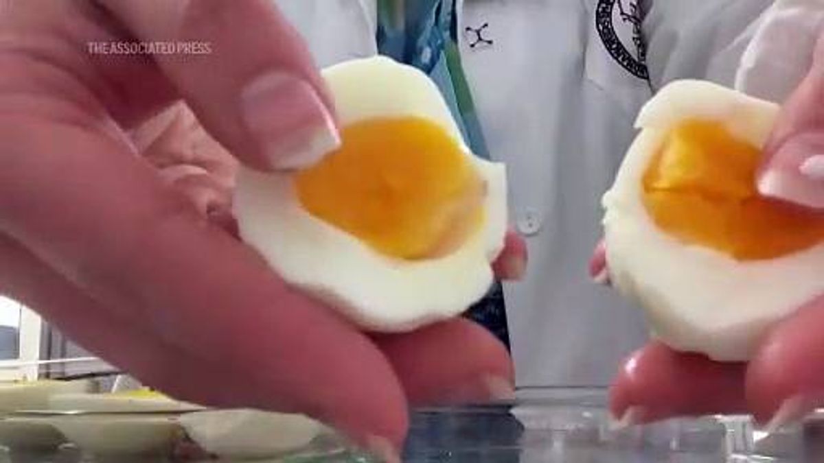 Smuckers' iconic jams and fruit spreads get a modernized makeover