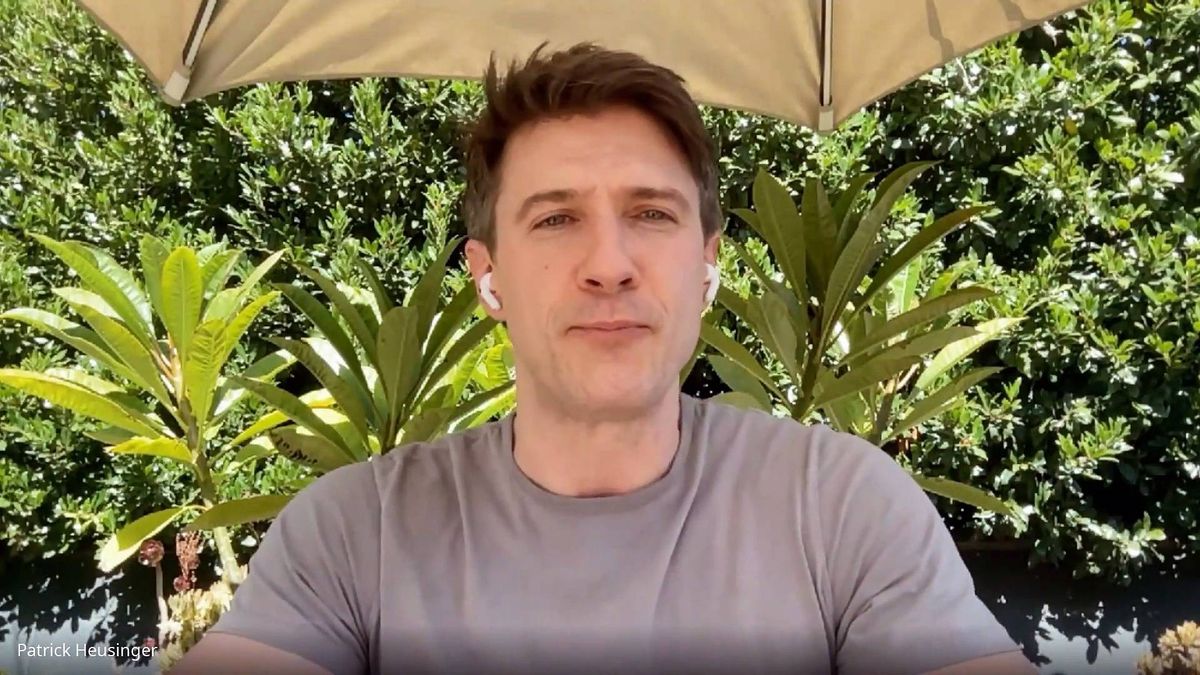 Maggie speaks with the stars of Paranormal Activity!