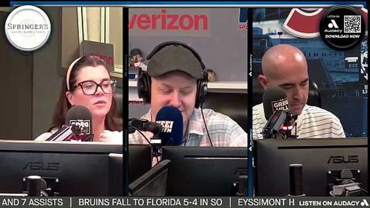 Mike Vrabel wins AP Coach of the Year