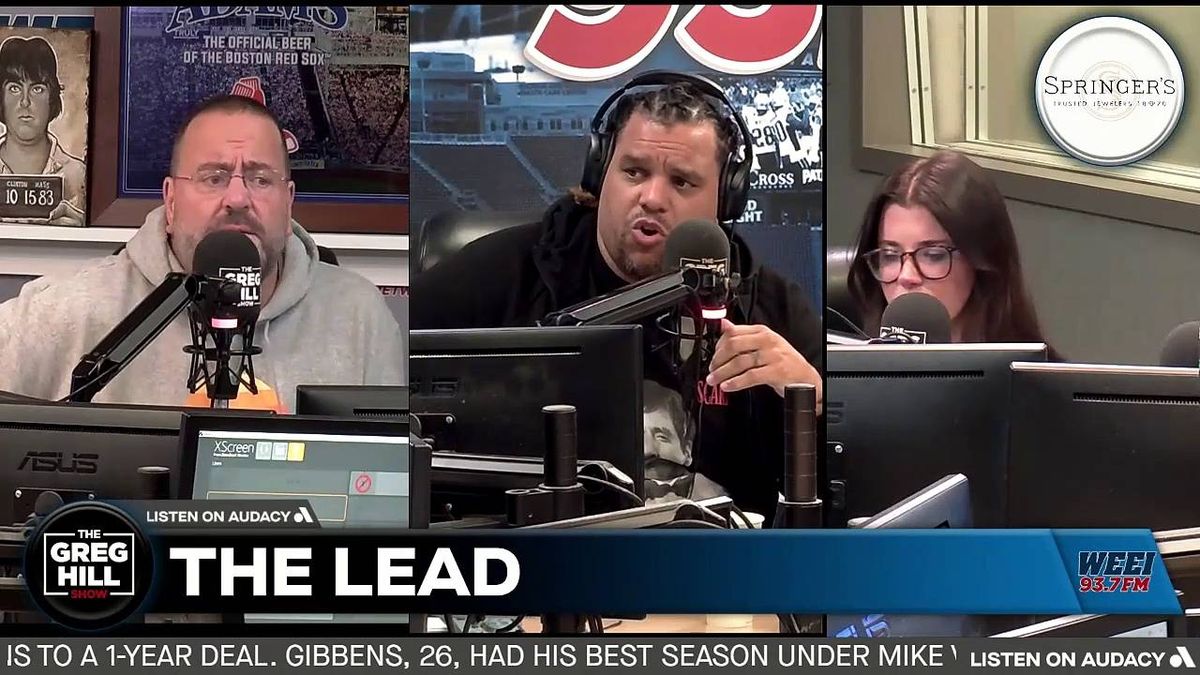 Patriots sign former Texans wide receiver Stefon Diggs