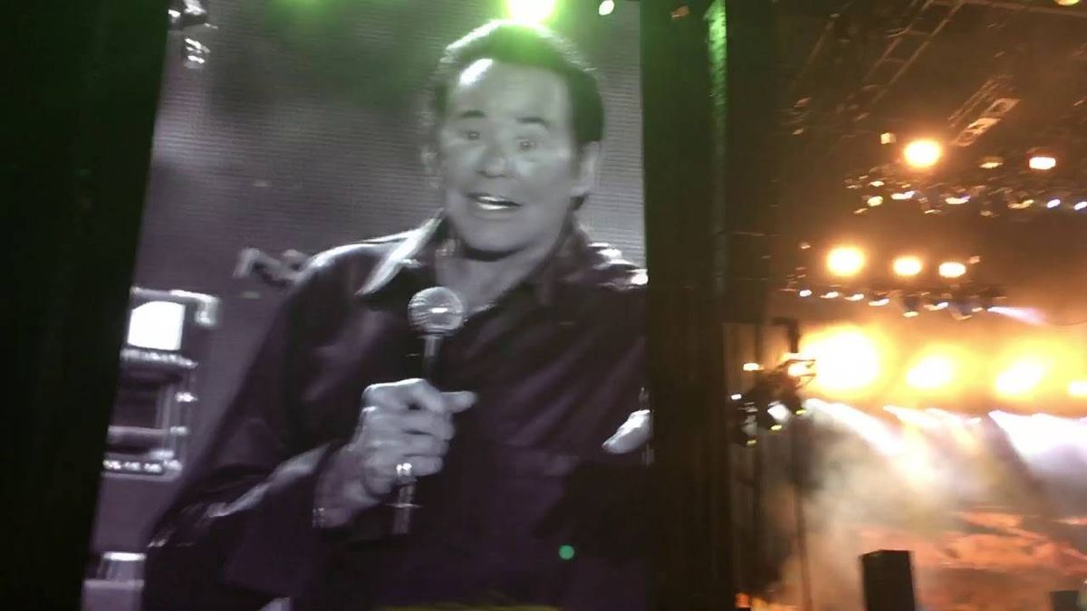 The Black Keys Perform With Wayne Newton in Las Vegas