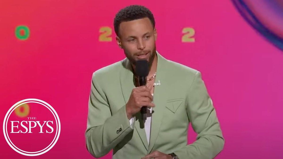 WATCH: Steph Curry roasts Lakers, LeBron, teammates as ESPYs host