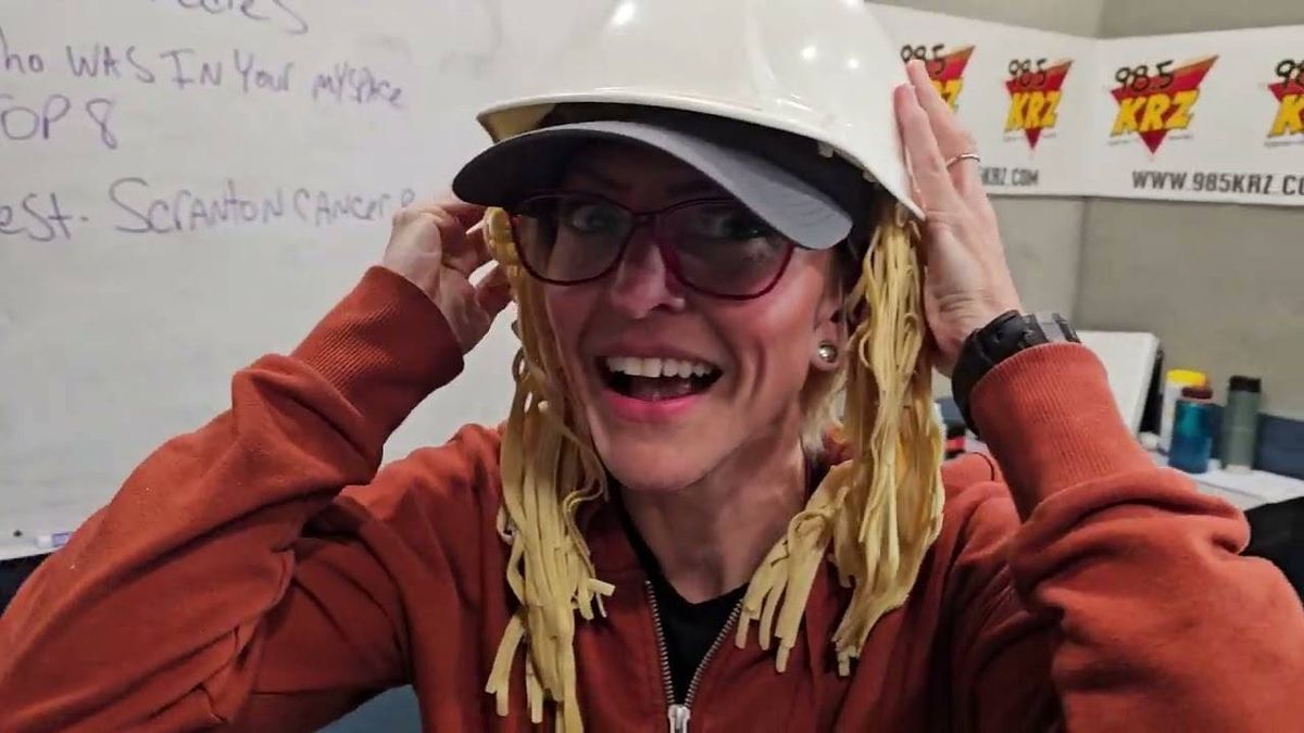 KRZ VIDEO: Kristen Pays Out Her Pasta Debt.