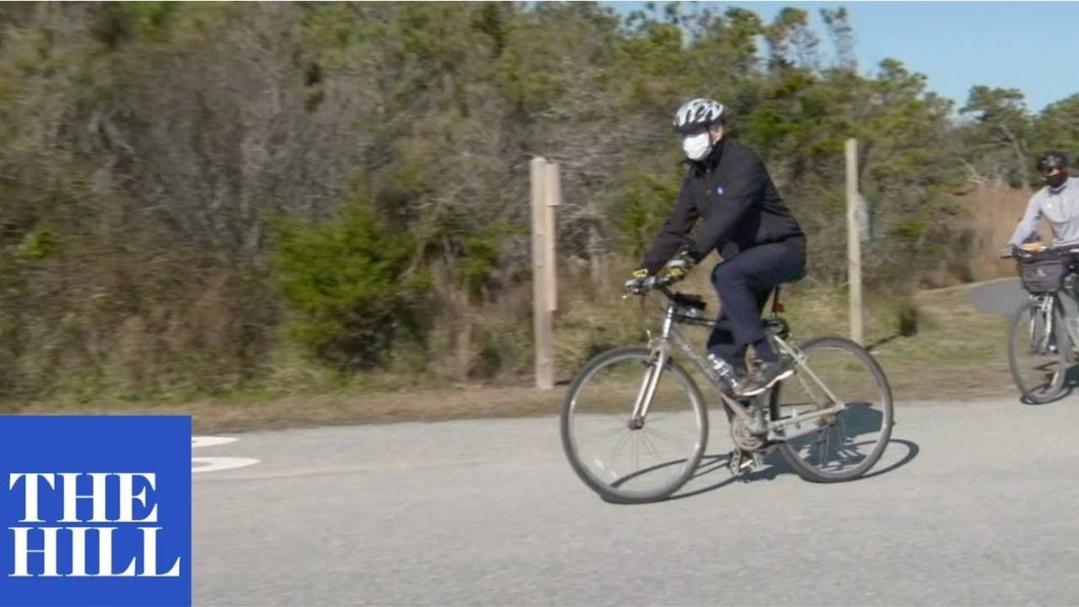 VIDEO: Bidens  go bike riding through Delaware state park flanked by Secret Service officers