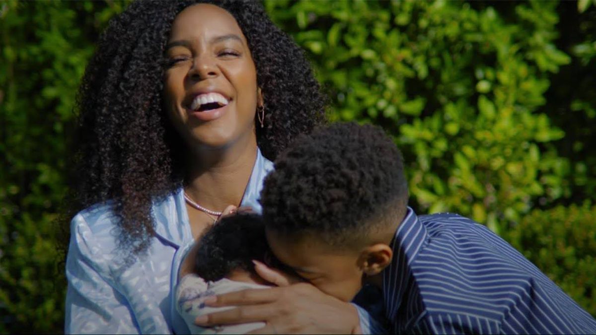 @kidfresh937 Hot Video Pick @kellyrowland Black Magic #throwback