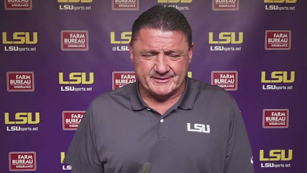 Why'd Ed Orgeron troll UCLA fan with 'sissy blue shirt' comment? 'It was all in fun'