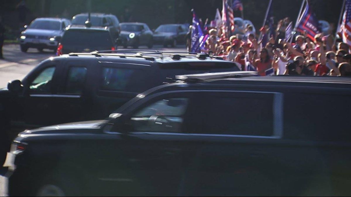 VIDEO & PHOTOS: Trump golfs at his Virginia club for the second day in a row