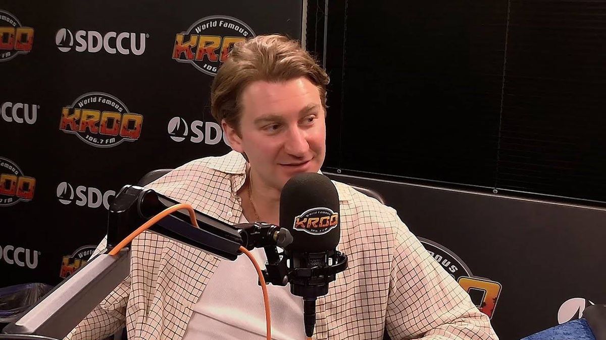 Glass Animals' Dave Bayley discusses "Creatures In Heaven" with Nicole Alvarez