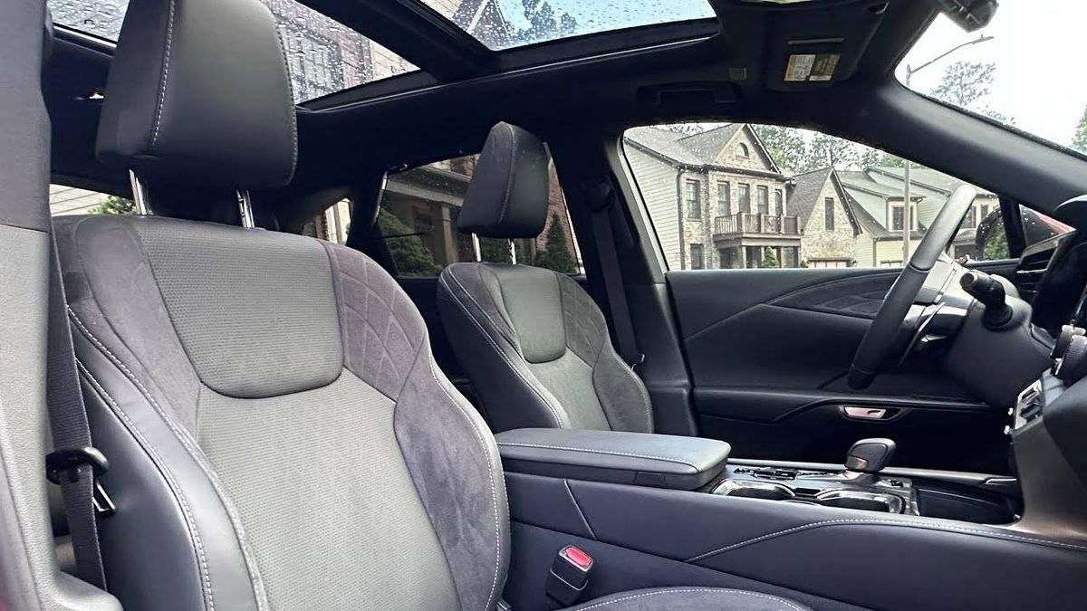 The Ultimate Fusion: Unleash Your Family's Adventure with the 2023 Lexus RX SUV - Where Sporty Performance Meets Urban Luxury!