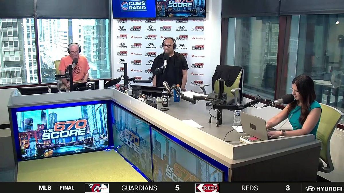 Bears coach Matt Eberflus reflects on veteran tight end Marcedes Lewis' 'remarkable' longevity