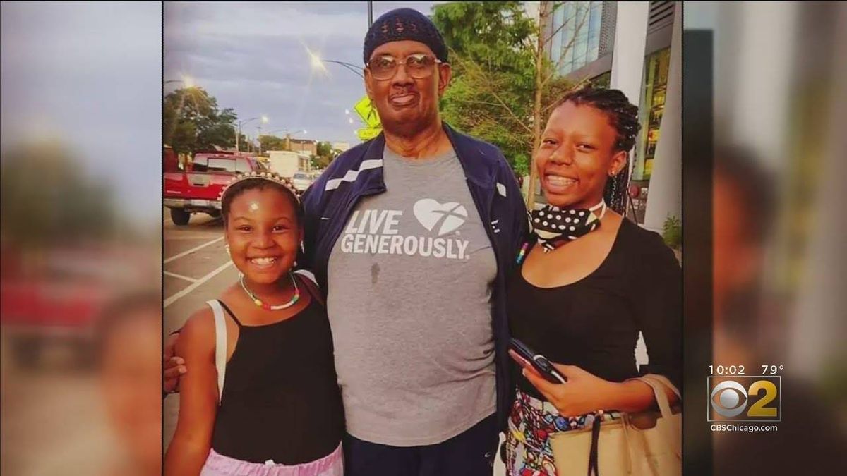 Marine veteran, 73, dead after being punched in attempted carjacking in Hyde Park
