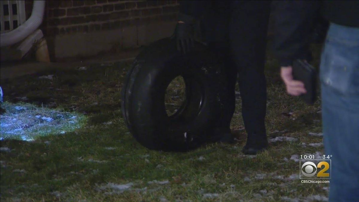 Small plane wheel falls off, lands into Jefferson Park yard