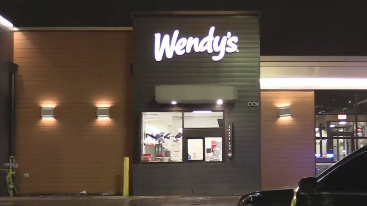 Fast food worker shot at South Side drive-thru window, police say