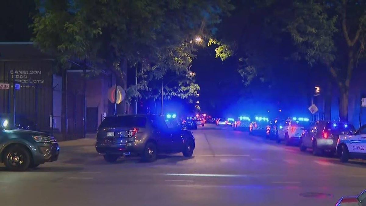 14-year-old boy killed, 4 others wounded in South Side shootout: CPD