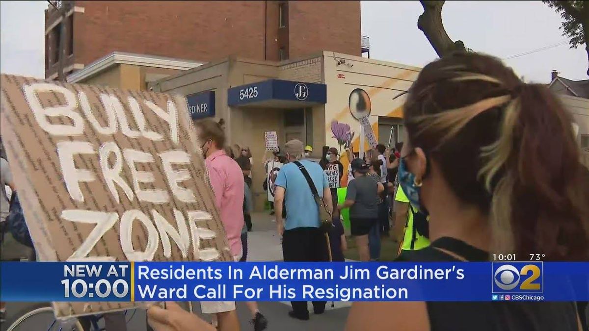 Residents rally calling for Ald. James Gardiner's resignation citing 'abuse of power'