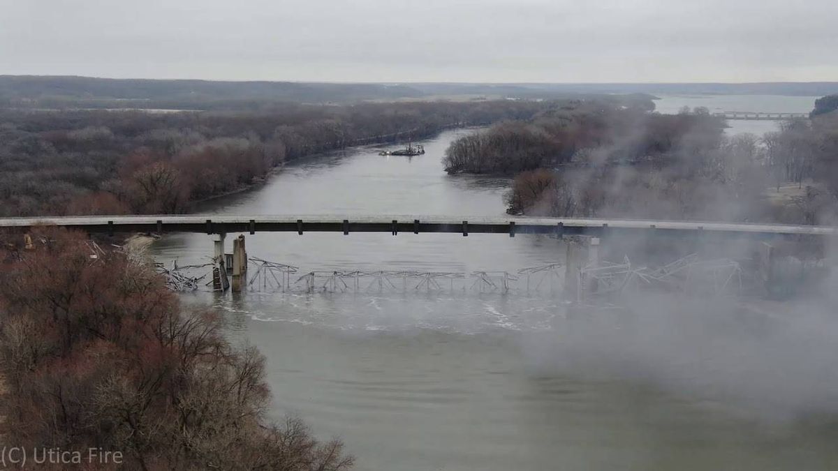Family of 3 killed in Starved Rock blast wonder about connection to bridge demolition