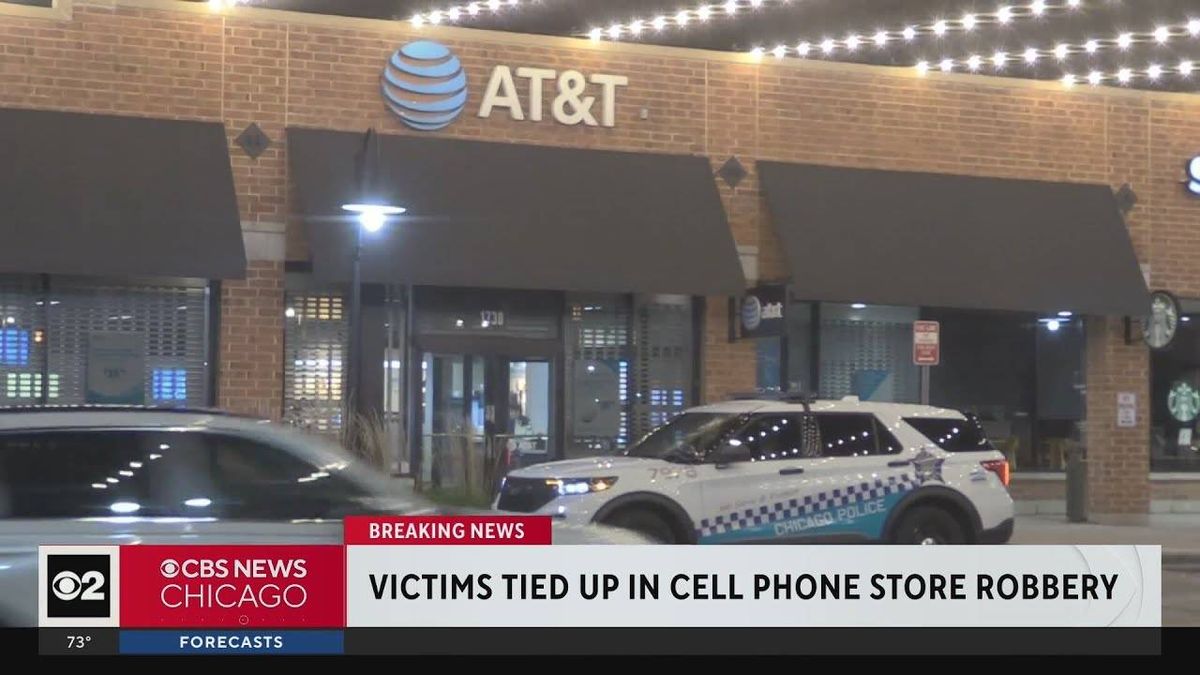 Robbers ransack North Side AT&T Store, tying up victims, stealing cell phones and cash: Police