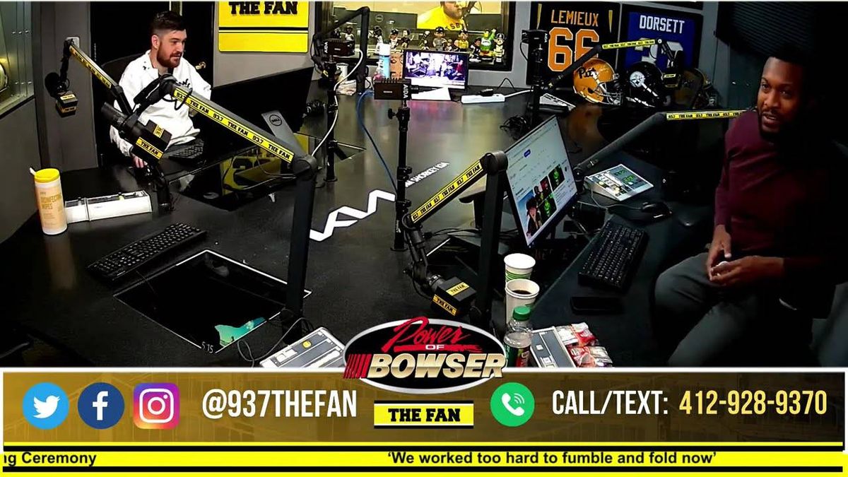 Steelers had to deal with a snake in the locker room in Washington