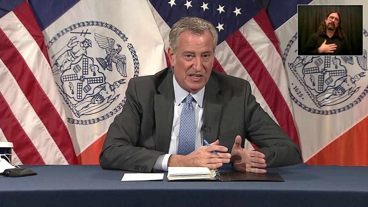 De Blasio calls on Gov. Hochul to issue COVID-19 vaccine mandate for MTA workers