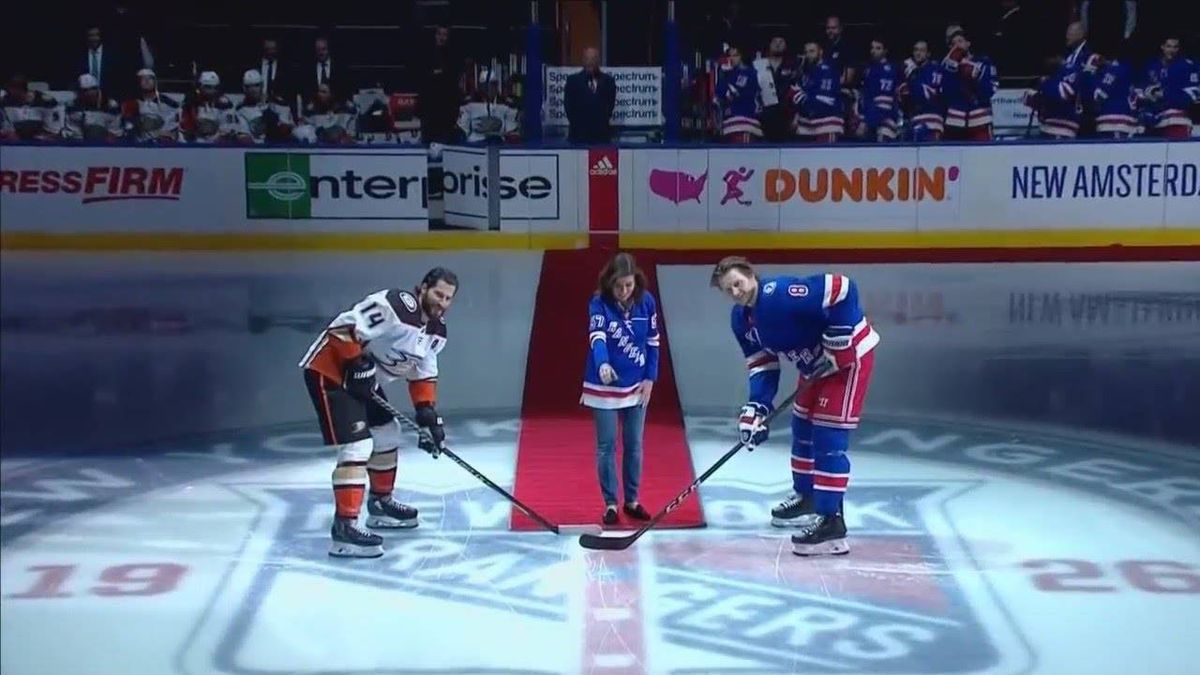 VIDEO: Hochul gets booed during puck drop at Rangers MSG game