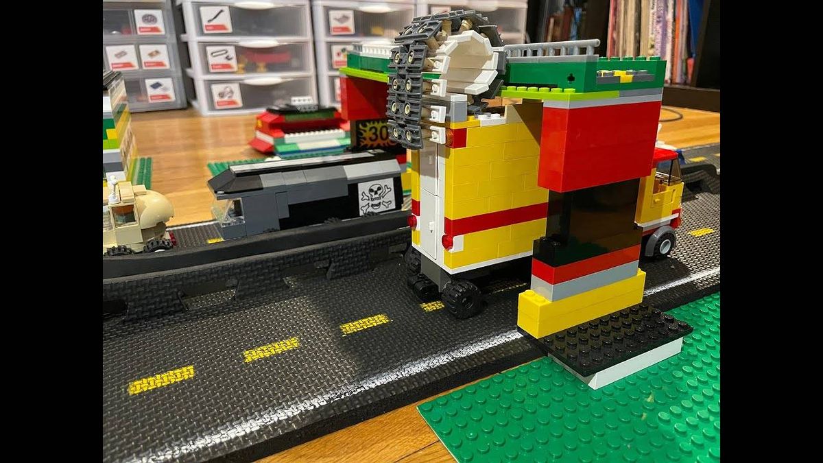 Someone made a Truck vs Storrow Lego set