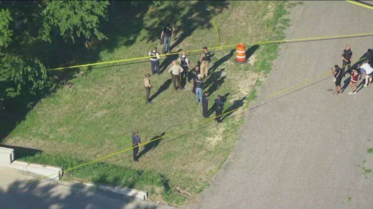3 men found shot dead in Kankakee apartment, police say