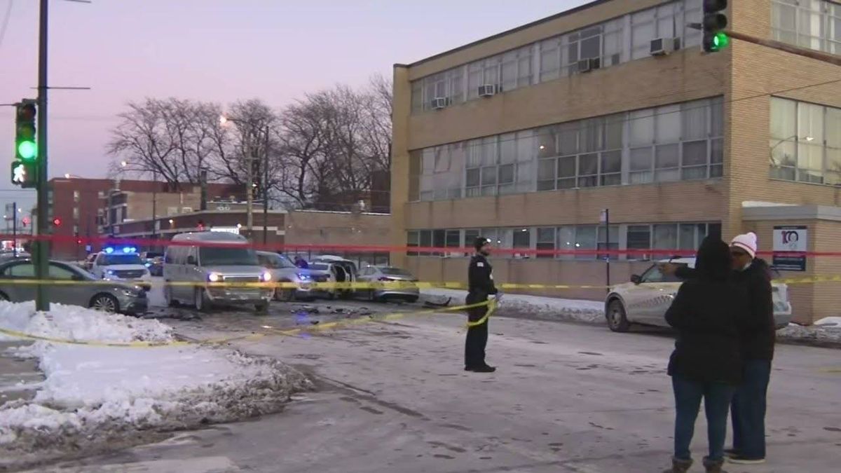 1 killed, 1 wounded in Bronzeville shooting: police