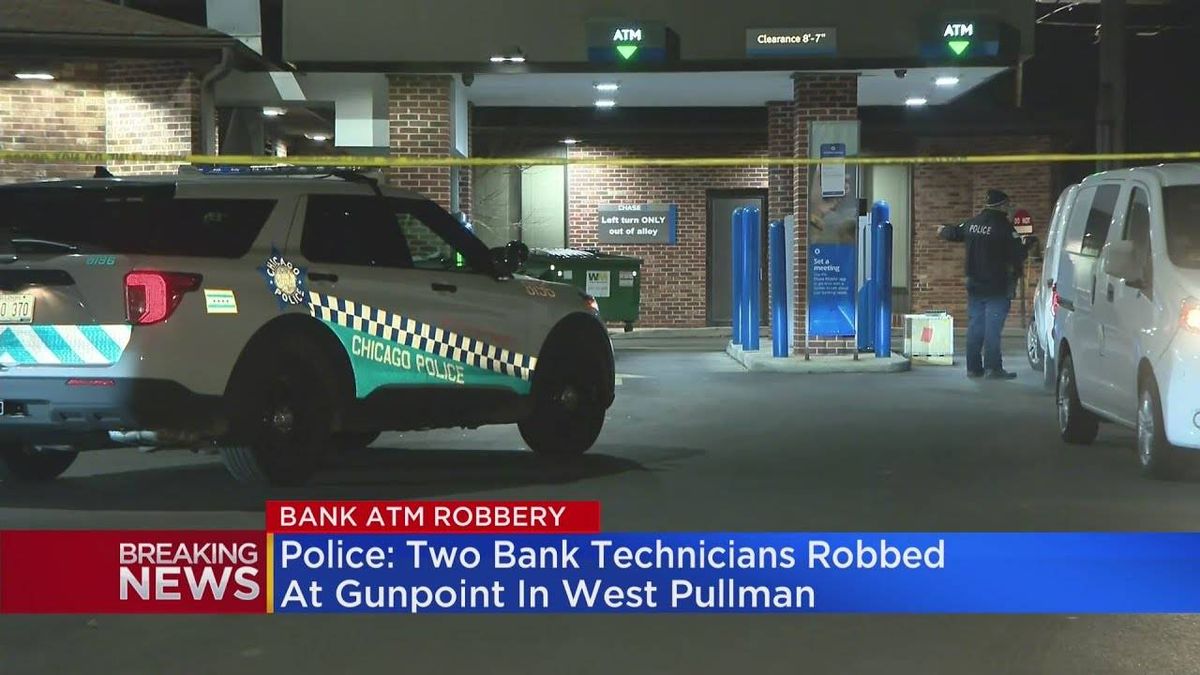 Police search for suspects who robbed ATM technicians on South Side