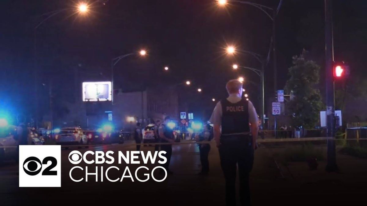 Chicago Police fatally shoot West Side stabbing suspect, wound victim