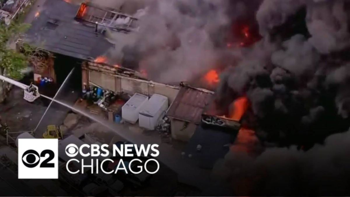 For 2nd day in a row, massive fire erupts on West Side