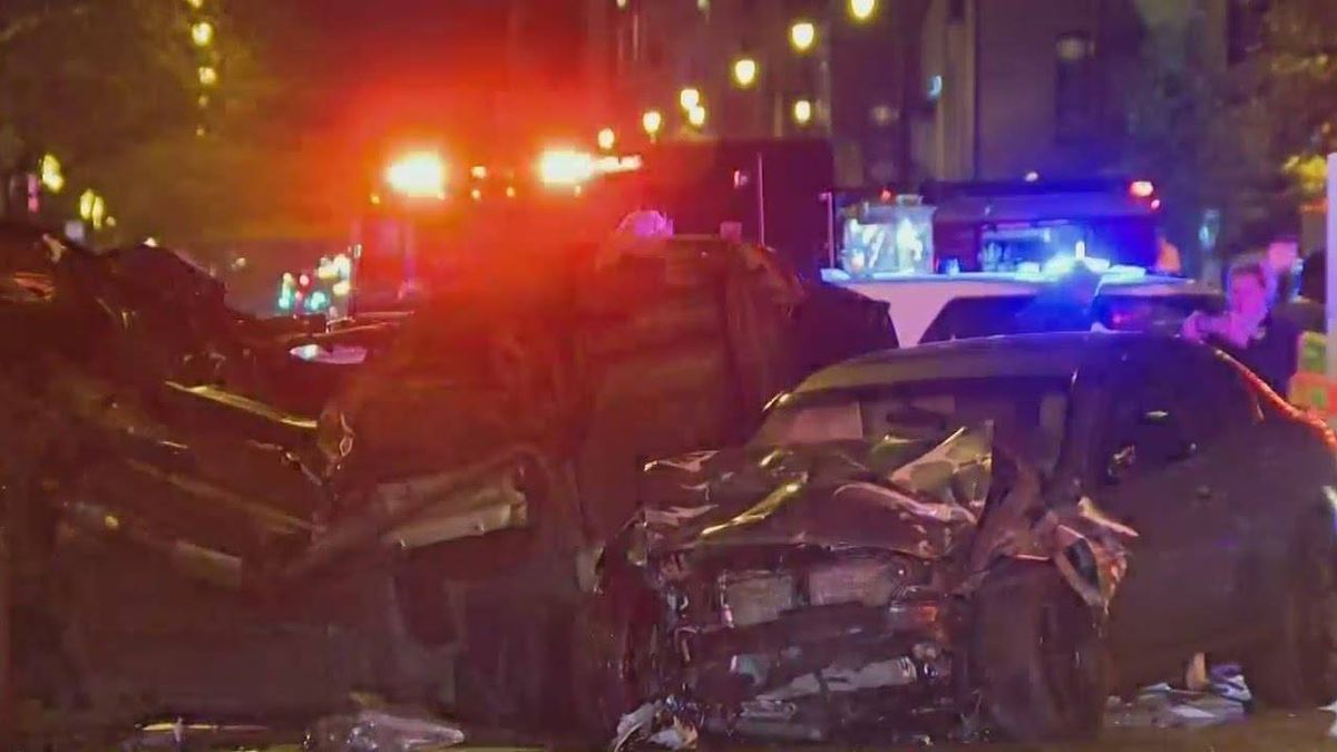 Man dies after fleeing CPD, crashing into 2 other cars and injuring 6 others in South Loop, police say