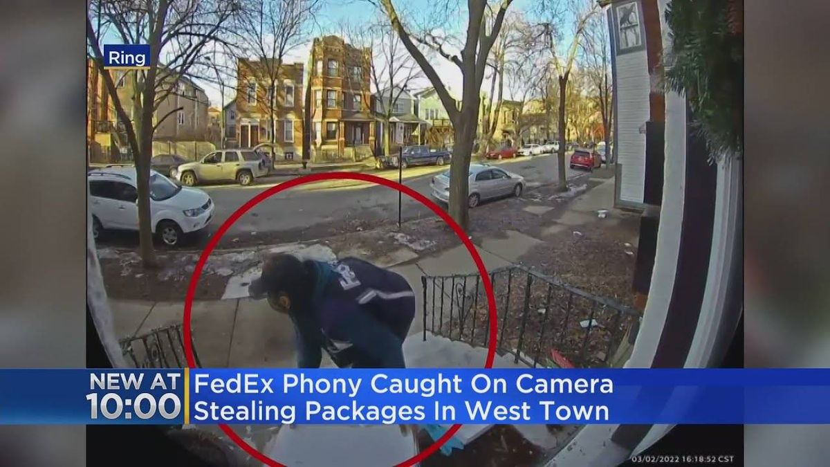 Dressed in FedEx vest, porch pirate steals packages from homes in West Town
