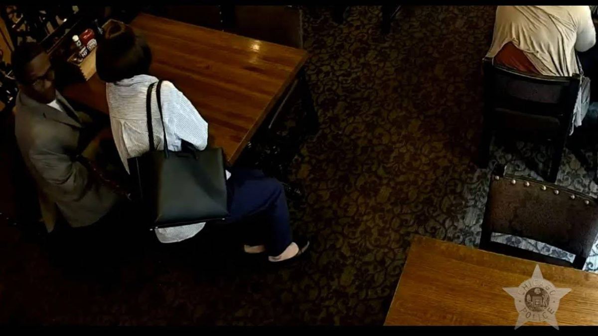 VIDEO: Well-dressed pick pocketers wanted for nearly 2 dozen downtown thefts